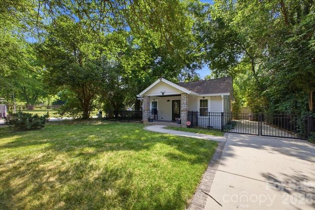 813 Walnut Avenue, Charlotte, NC 28208