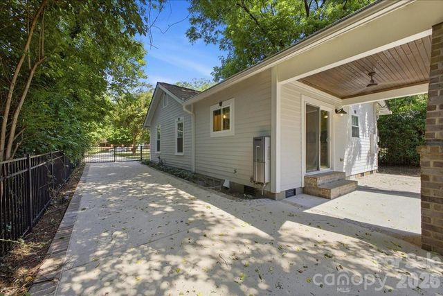 813 Walnut Avenue, Charlotte, NC 28208