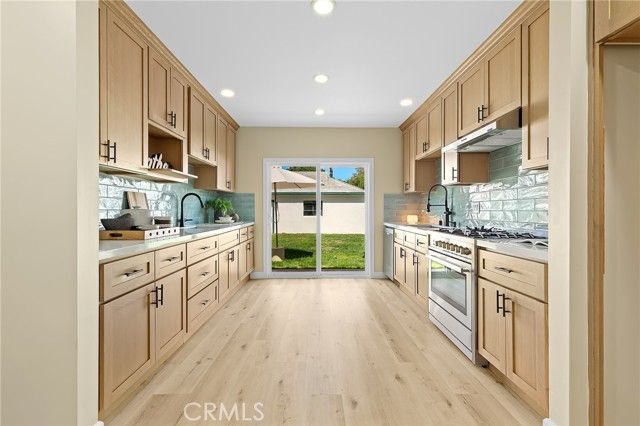 301 W Malvern Ave, Fullerton, CA 92832