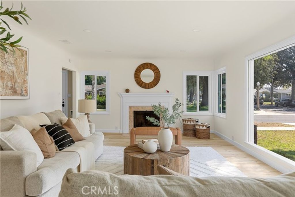 301 W Malvern Ave, Fullerton, CA 92832