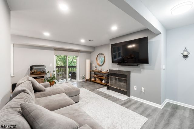 34 Loantaka Way Unit H H, Madison Boro, NJ 07940