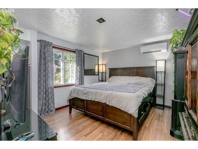 38289 Se COUPLAND Rd, Estacada, OR 97023