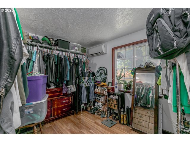 38289 Se COUPLAND Rd, Estacada, OR 97023