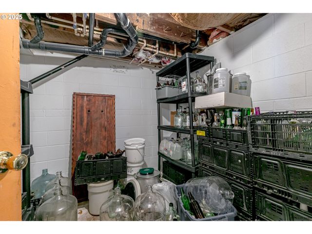 38289 Se COUPLAND Rd, Estacada, OR 97023