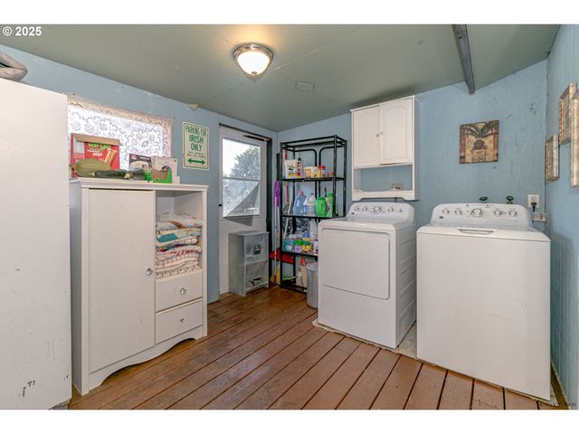 38289 Se COUPLAND Rd, Estacada, OR 97023