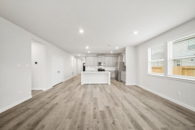 1211 Avenue M, Bay City, TX 77414
