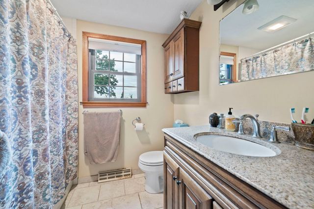 12 Liberty Rd, Marshfield, MA 02050