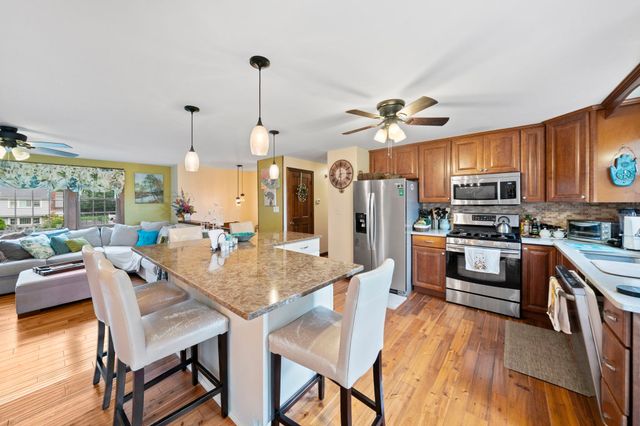 12 Liberty Rd, Marshfield, MA 02050