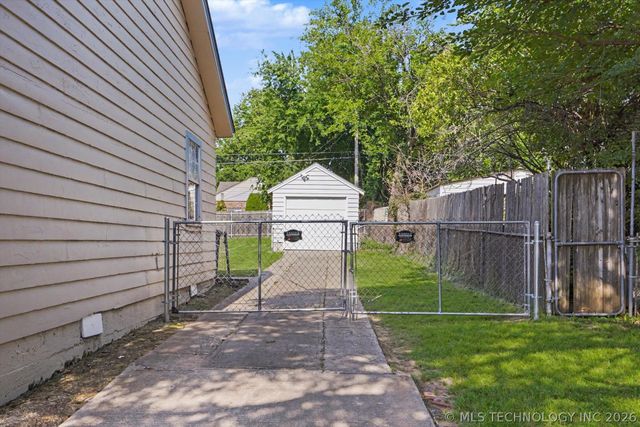 1414 S Yale Avenue, Tulsa, OK 74112