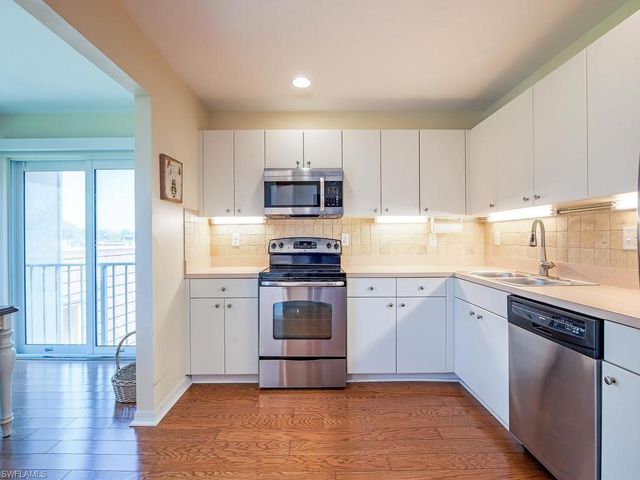 1840 Bald Eagle DR 405C, Naples, FL 34105