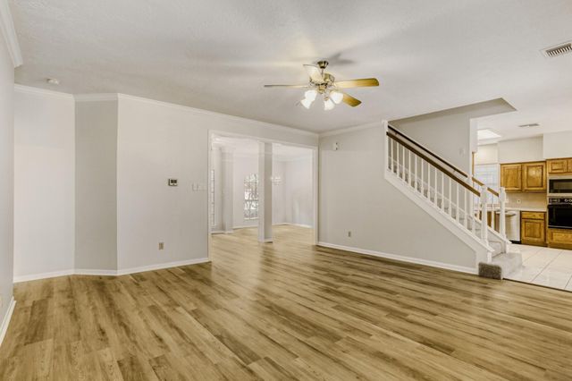 14 S Duskwood Place, Spring, TX 77381