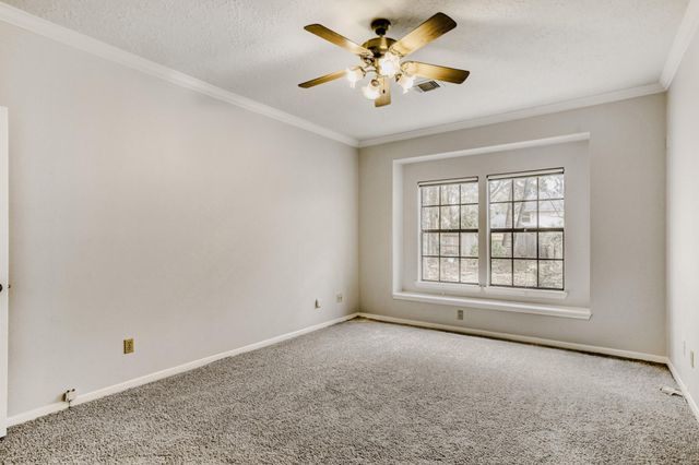 14 S Duskwood Place, Spring, TX 77381