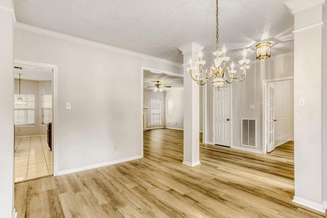 14 S Duskwood Place, Spring, TX 77381