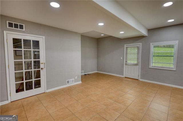 2926 Swarthmore Drive, Lawrenceville, GA 30044