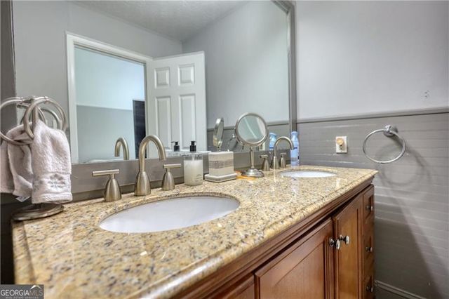2926 Swarthmore Drive, Lawrenceville, GA 30044