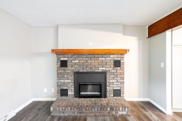 8461 E HIGHWAY OO, Hallsville, MO 65255