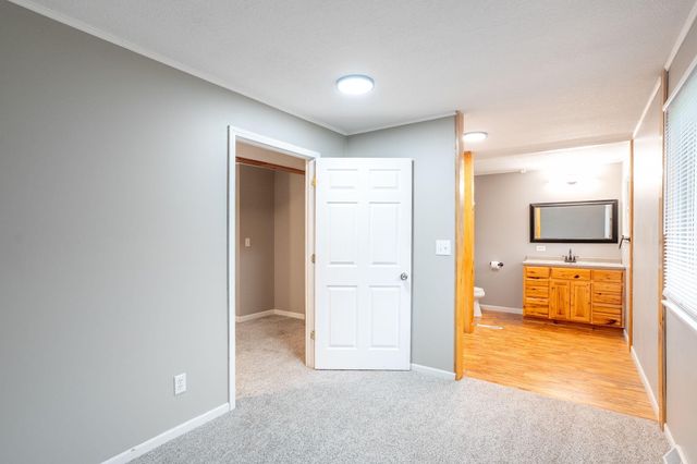 8461 E HIGHWAY OO, Hallsville, MO 65255
