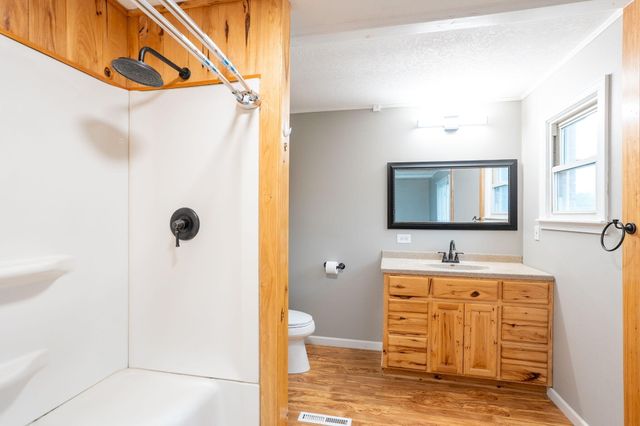 8461 E HIGHWAY OO, Hallsville, MO 65255