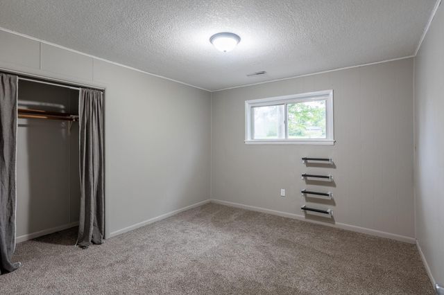 8461 E HIGHWAY OO, Hallsville, MO 65255