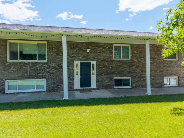 8461 E HIGHWAY OO, Hallsville, MO 65255