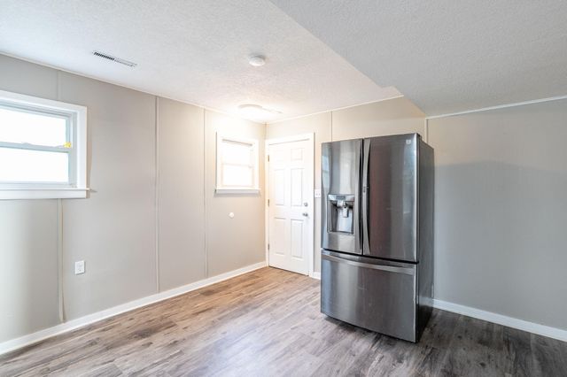 8461 E HIGHWAY OO, Hallsville, MO 65255