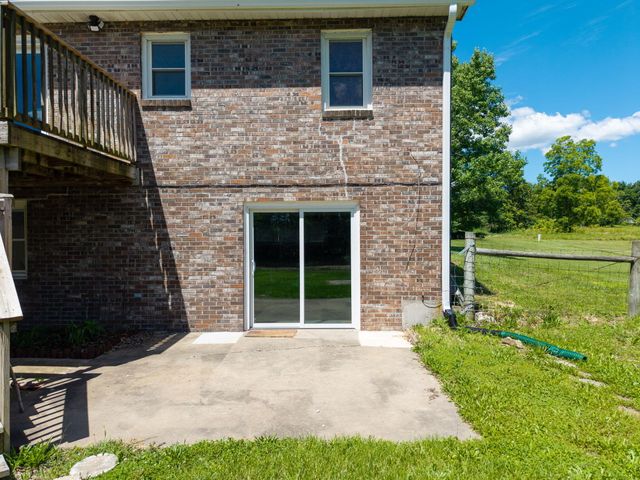 8461 E HIGHWAY OO, Hallsville, MO 65255