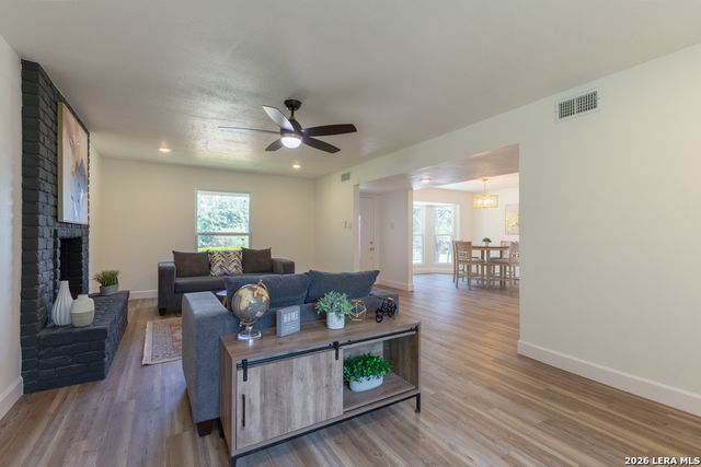 15611 HEIMER RD, San Antonio, TX 78232