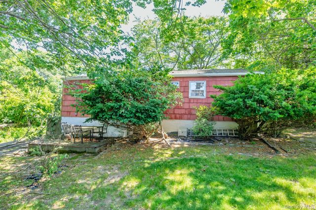 97 Maple Road, Rocky Point, NY 11778