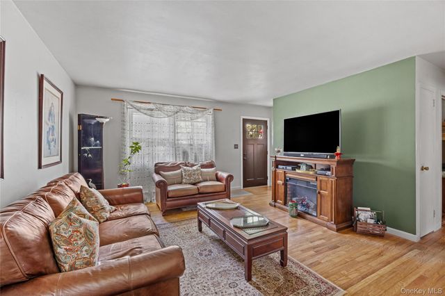 97 Maple Road, Rocky Point, NY 11778