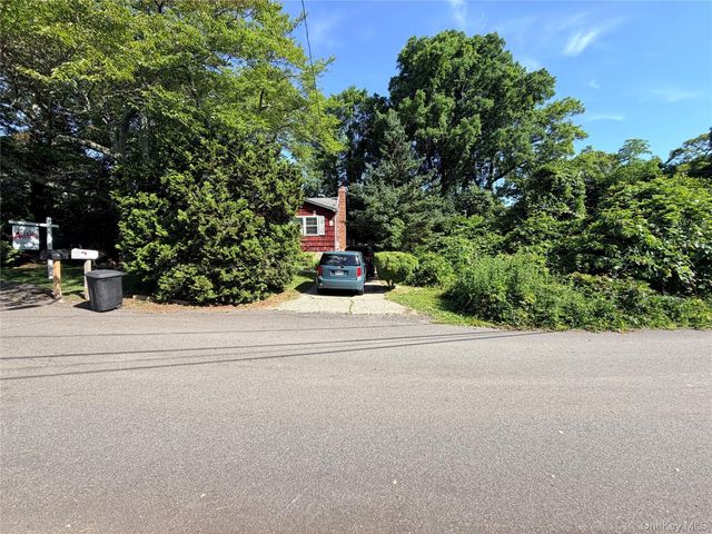 97 Maple Road, Rocky Point, NY 11778