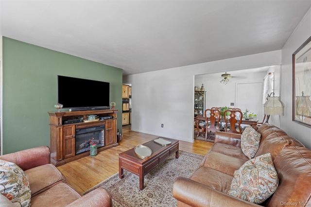 97 Maple Road, Rocky Point, NY 11778