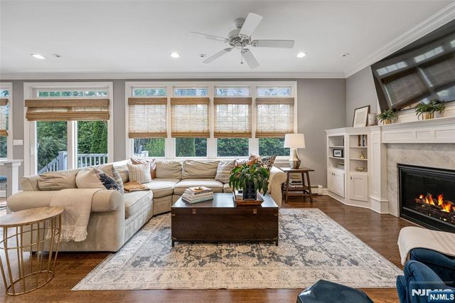 700 Gallows Hill Road, Cranford, NJ 07016
