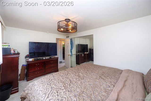 29512 Brentwood Street, Southfield, MI 48076