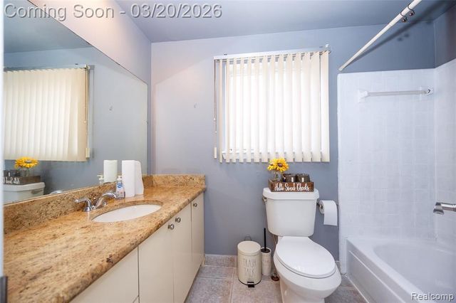 29512 Brentwood Street, Southfield, MI 48076