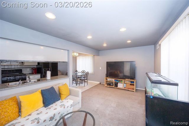 29512 Brentwood Street, Southfield, MI 48076