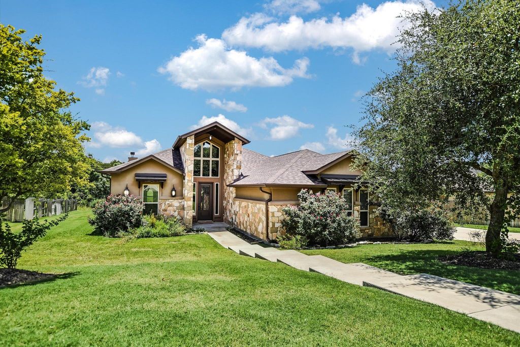 2243 Woodland Bend RD, Salado, TX 76571