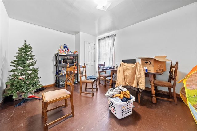 2208 Duss Avenue, Ambridge, PA 15003