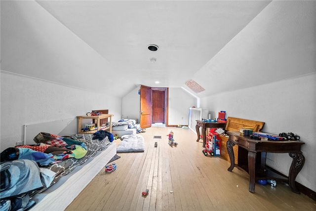 2208 Duss Avenue, Ambridge, PA 15003