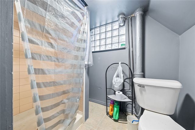 2208 Duss Avenue, Ambridge, PA 15003