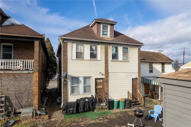 2208 Duss Avenue, Ambridge, PA 15003
