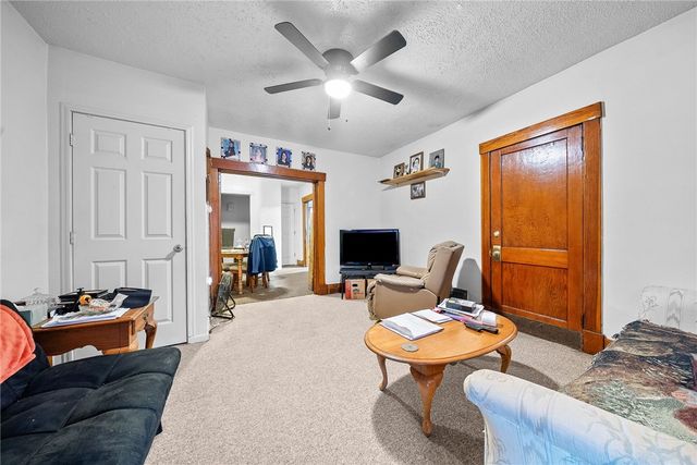 2208 Duss Avenue, Ambridge, PA 15003