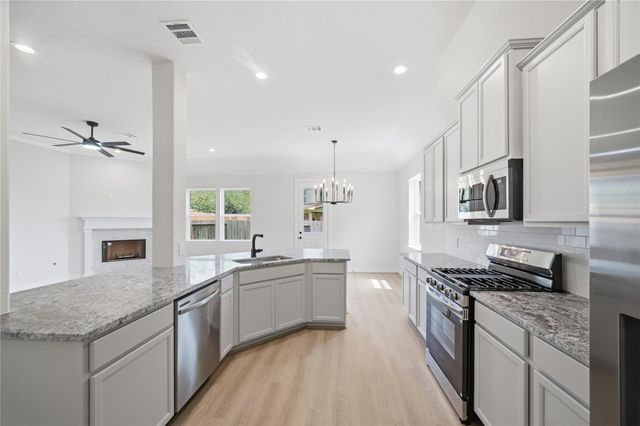 114 Par Circle, La Porte, TX 77571
