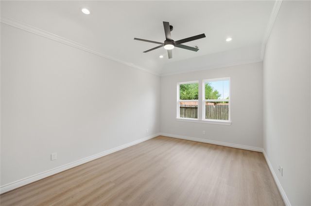 114 Par Circle, La Porte, TX 77571