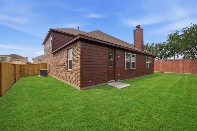 114 Par Circle, La Porte, TX 77571