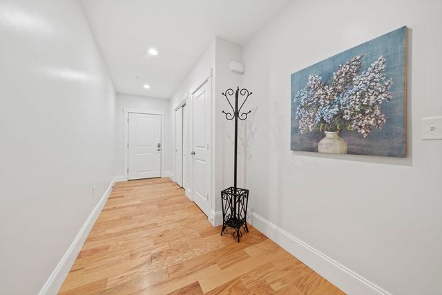 599 Washington St 14, Pembroke, MA 02359