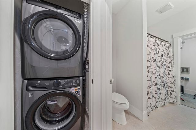 599 Washington St 14, Pembroke, MA 02359