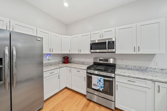 599 Washington St 14, Pembroke, MA 02359