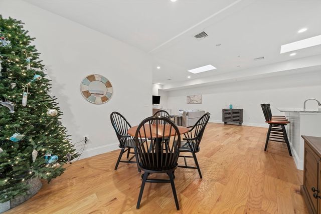 599 Washington St 14, Pembroke, MA 02359