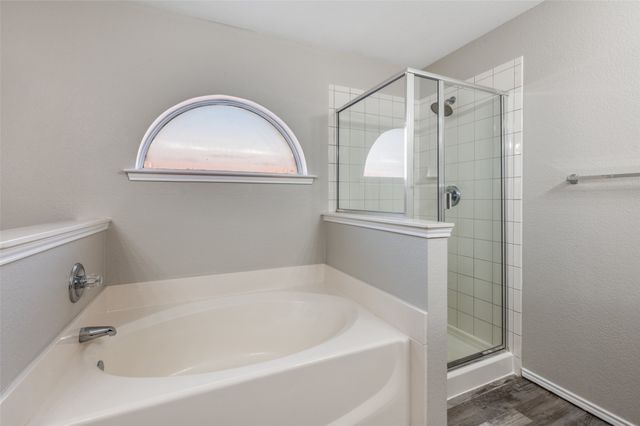 1924 Kingsbrook Trail, Fort Worth, TX 76120