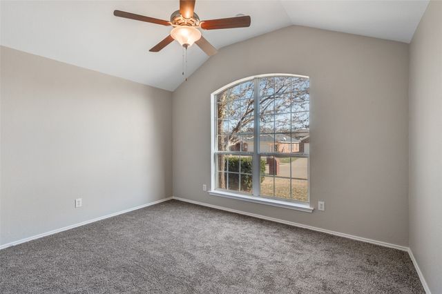 1924 Kingsbrook Trail, Fort Worth, TX 76120